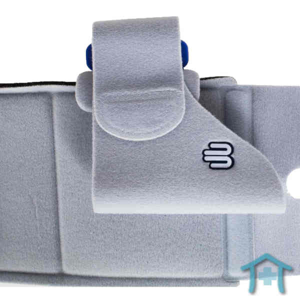 Die Handauflage der OmoLoc Schulterbandage lässt sich anpassen