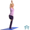 Auch Balance-Übungen gelingen auf der flachen Yoga-Matte gut