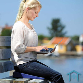 SISSEL® Sitzkeil Sit Standard Keilkissen blau Anwendung