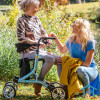 Leichtgewicht-Rollator Nitro SL Anwendung im Freien